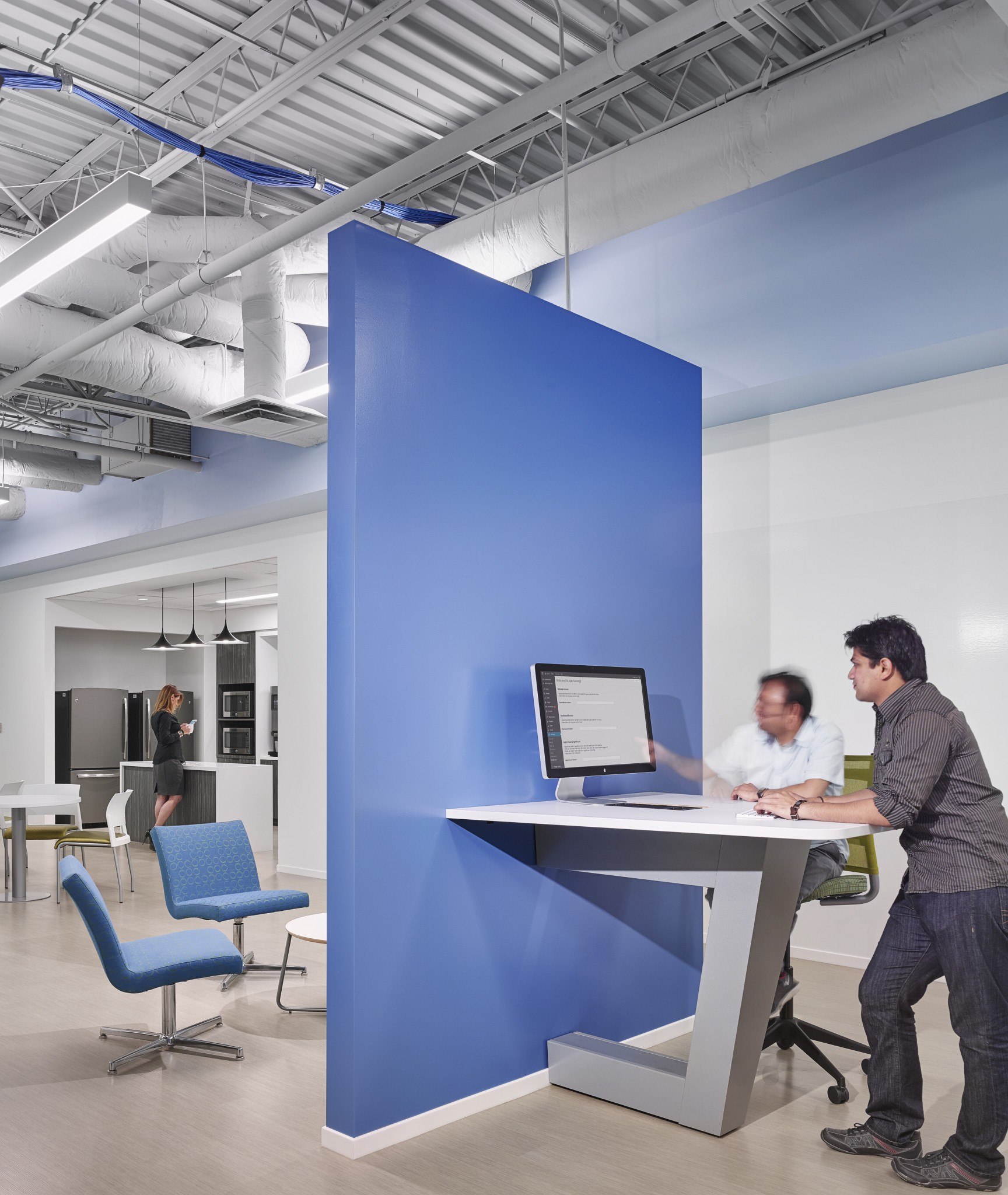 Valtech - Gordon Highlander -High Rise Office Project - Breakroom and Collaboration